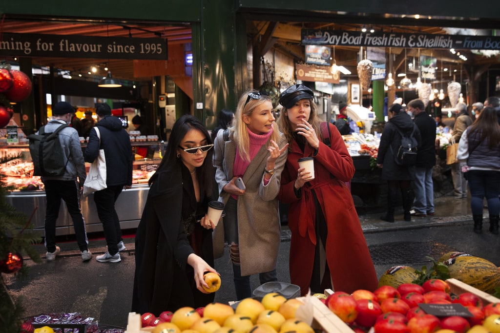 Exploring UK’s Most Iconic Street Markets: What To Buy And Eat