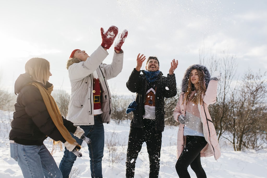 Top 10 Winter Activities To Enjoy With Family And Friends